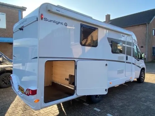 Sunlight V69 Queensbed and Compact photo: 2