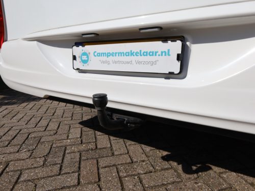 B&uuml;rstner Ixeo Time IT 734 roof air conditioning and towbar photo: 17