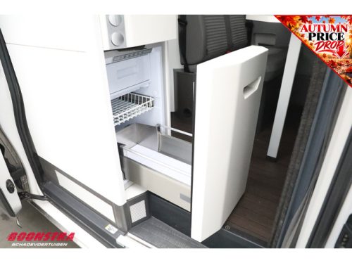 Volkswagen Crafter Grand California 680 2.0 TDI 177 HP 4Motion DSG ACC Awning AHK Navi Clima Solar Camera PDC photo: 15