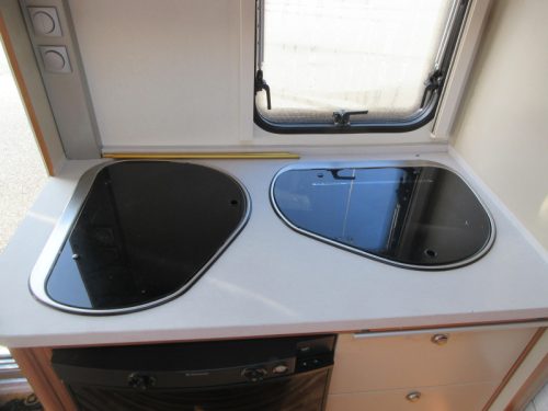 Adria Adora 492 UL CON MOVER Y VENTILADOR DE TECHO foto: 6
