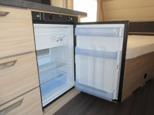 Knaus Sudwind 60 Years 450 FU VERY NEAT, FIXED AWNING photo: 10
