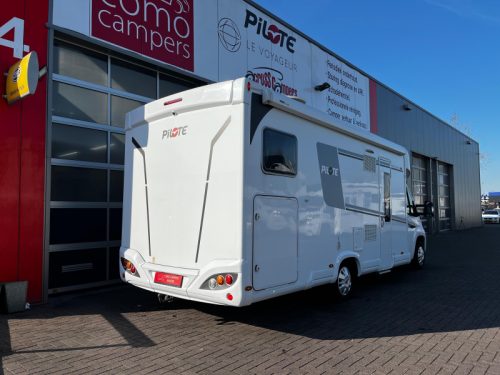 Pilote P 746 GJ Wohnmobil, L&auml;ngsbetten Foto: 2