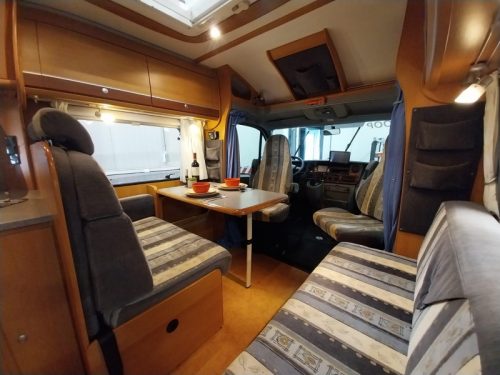 Dethleffs Globetrotter 6844 RT with a beautiful French bed photo: 2