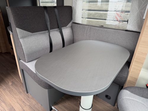 Knaus LIVE Wave 700 MEG Platinum Sel Foto: 9