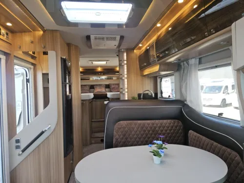 Knaus Sun Ti 700 MEG Vollausstattung / Neuwertig Foto: 8