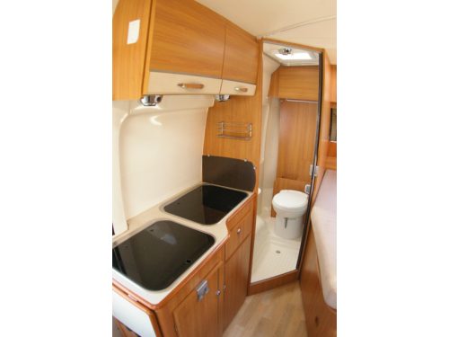 Rapido V56 French bed, 2x Swivel seats photo: 14