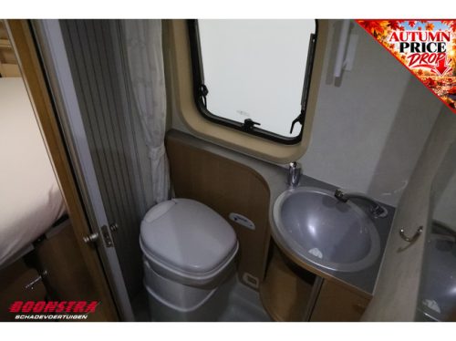 Adria Twin 2.3 M. Jet Querbett Mittelk&uuml;che L&auml;ngssitzbank Klimaanlage Foto: 20