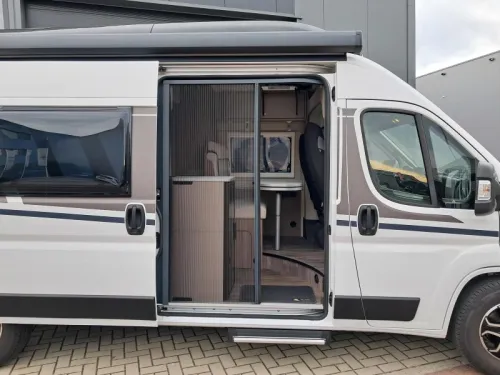 Carado CVE 600 Aufstelldach / Solarpanel Foto: 5