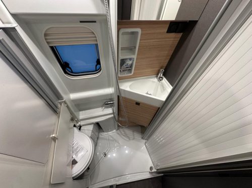 Malibu Van First Class - Two Rooms 640 LE RB Charming GT Skyview photo: 8