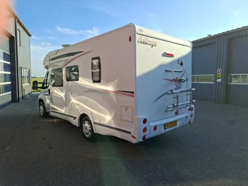 Challenger Genesis 38 complete and spacious Motorhome photo: 3