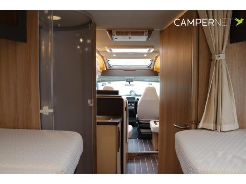Knaus Sky Ti 700 MEG 140pk 2.3 Multijet | Levelsysteem | Dakairco | Lengtebedden | Luifel | Zonnepaneel | Gescheiden douche | Bearlock foto: 22
