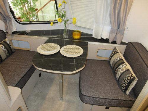 Eriba Touring Silver Edition 542 210 Breit/Einzelbetten!! Foto: 8