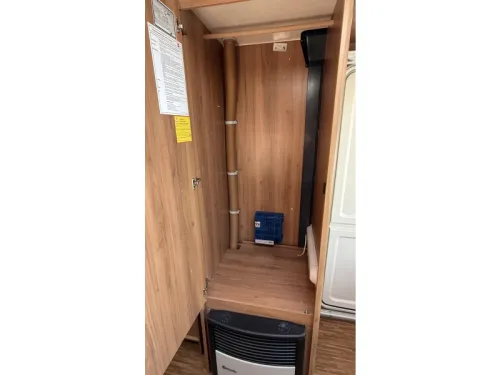 B&uuml;rstner Averso 460 TS French bed round seat toilet photo: 8