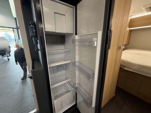 Adria Coral Plus 650 DC Queensbett / Automatik Foto: 11