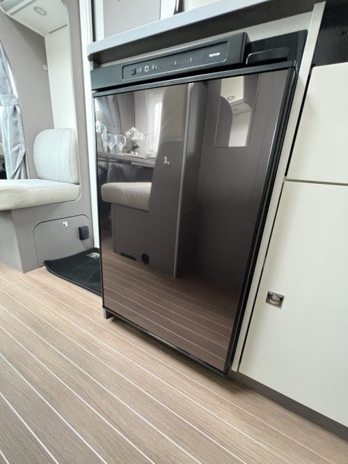 Hymer V 6.6 SF AUTOMATIC SINGLE BEDS+REAR LOUNGE AIR SUSPENSION photo: 6