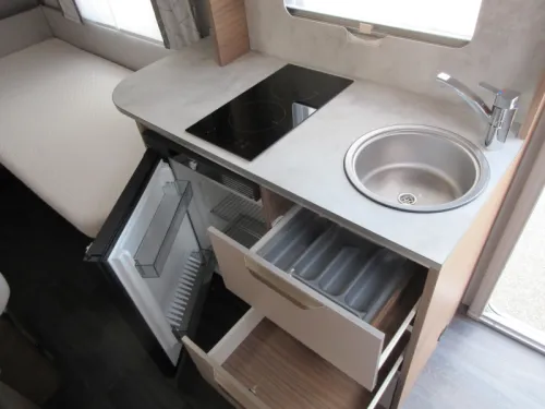Knaus Sport E-Power Selection 500 EU CON AIRE ACONDICIONADO, MOVER, Toldo foto: 11