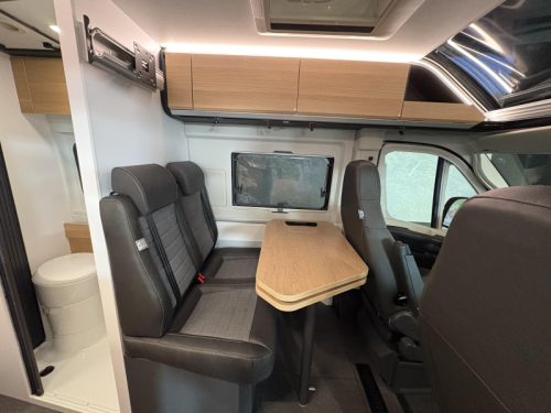 Adria Twin 640 SLB 60 Years / 180pk Automatik Foto: 9