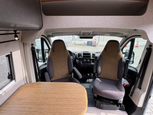 Hymer Redwood 601 Explorer - Automatic photo: 3