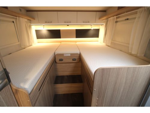 Sunlight T 68 Adventure Edition Single Beds / Drop-down bed photo: 10