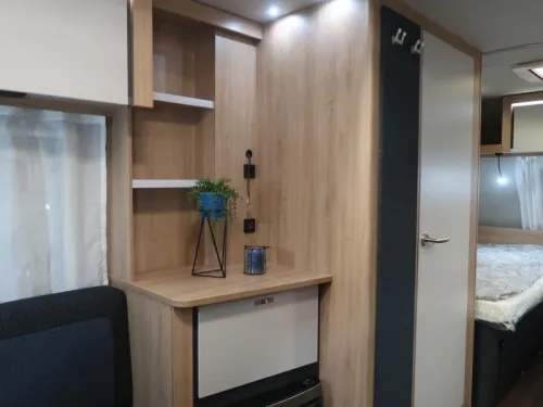 Knaus Sport 460 EU SINGLE BEDS / SPACIOUS SEATING photo: 7