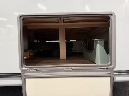 Knaus Sudwind Black Selection 500 QDK Etagenbett / Querbett Foto: 20