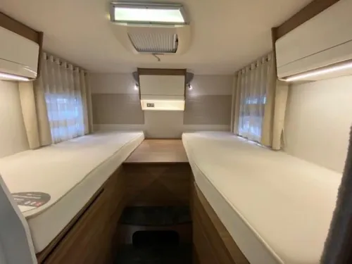 Pilote Essentiel G 740 Single beds + pop-top roof photo: 13
