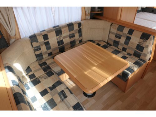 Hobby De Luxe 520 TMF mover, air conditioning and awning photo: 8
