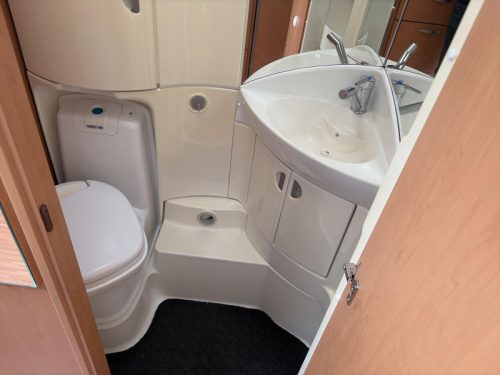Knaus Sudwind White Edition 500 EU Mover/Voortent/Airco  foto: 4