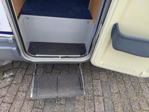 Dethleffs Globetrotter French bed Air conditioning dinette photo: 20