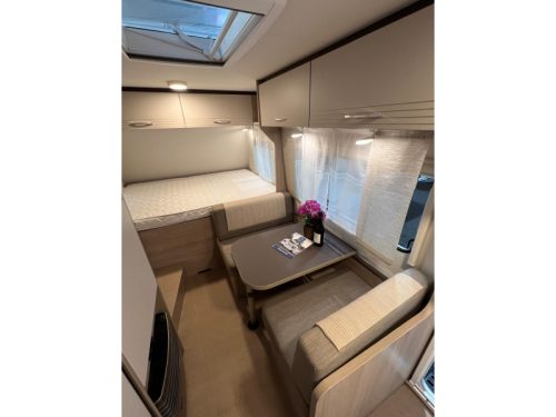 B&uuml;rstner Premio Life 425 TS mover, awning, tent photo: 15
