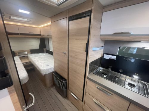 Knaus Sudwind Black Selection 540 UE +underfloor heating+extra awning photo: 10