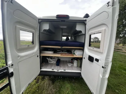 Peugeot Boxer 600 2018 Einzelne L&auml;ngsbetten Foto: 8