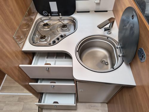 Dethleffs Trend T 7057 EB -9-Gang-Automatik-Hubbett Foto: 9