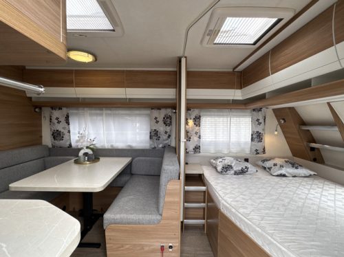 Hobby De Luxe 545 KMF with BUNK BED AND GARAGE **6 Berths/Truma Mover/1st owner/Truma/Alloy wheels/Very neat caravan** photo: 1
