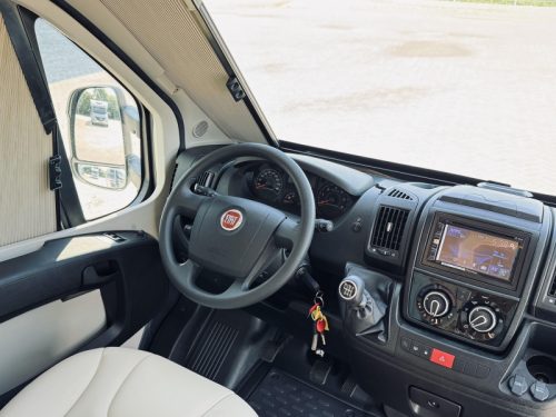 Rapido 696 F Premium Edition NUR 8.000 KM! Foto: 23
