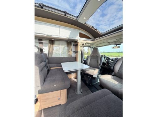 Adria CORAL 670 SC Supreme AUTOMATIC / C1 RBW / 5 SEATS / AIR SUSPENSION / ALDE / SOLAR PANEL / MAXXFAN / CONSTRUCT LOCK / OVEN photo: 6