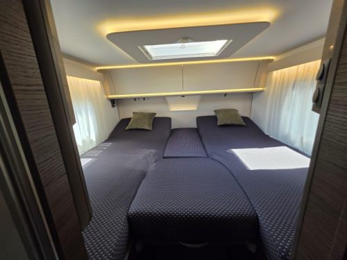 Adria Sonic Supreme 700 DL photo: 9