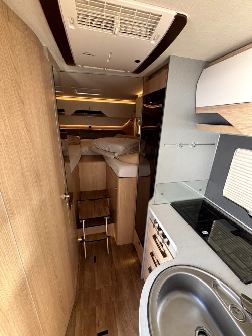 HYMER BMCI 600 White Line Full Options /Sistema de nivelaci&oacute;n foto: 35