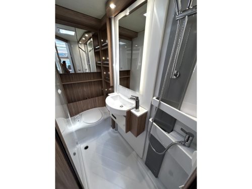 B&uuml;rstner Limited T 660 Franz&ouml;sisches Bett/Automatik/2023 Foto: 13