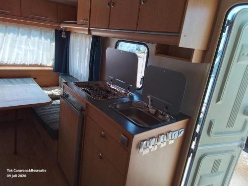 Adria Altea 430 DD Lightweight Caravan photo: 3