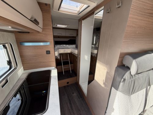 Knaus Van TI Vansation 650 MEG Compact / L-Sitz Foto: 6