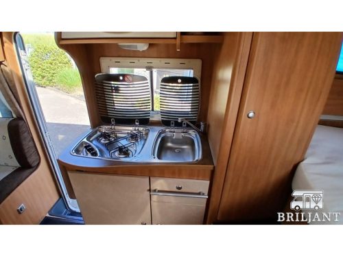 Chausson FLASH 16 ... 2011 transverse bed/lift bed photo: 14