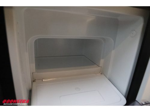 Knaus Lifetime K250/4 2.2 M. Jet L&auml;ngsbetten Mittlere K&uuml;che Sitzgruppe mit gegen&uuml;berliegenden Sitzb&auml;nken Tempomat Navigation Kamera Anh&auml;ngerkupplung Klimaanlage Foto: 18