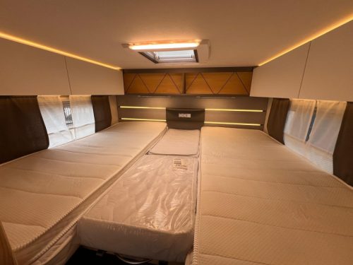 LMC Tourer 660 T Single beds, E&P, Air conditioning photo: 19