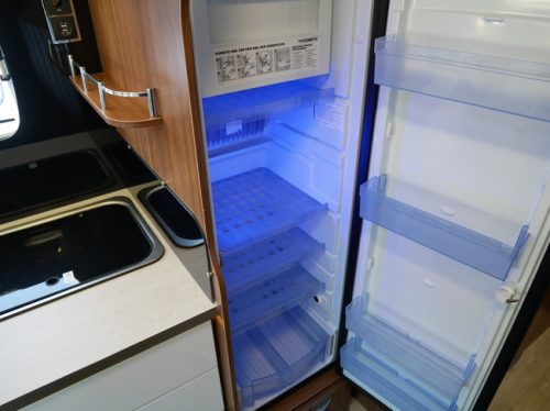 Pilote P650U, Automatic, Low Single Beds, XXL Refrigerator photo: 13