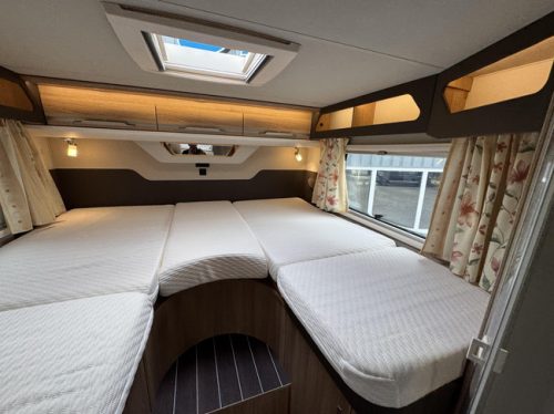 Knaus Sky TI 700 MEG Platinum Automaat - Enkele bedden foto: 15