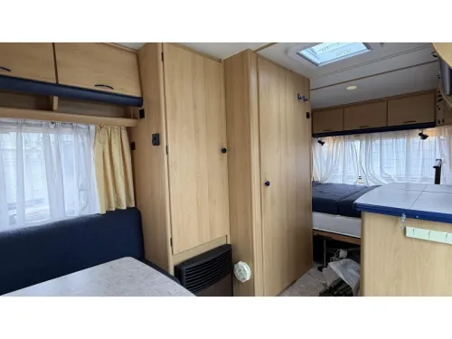 TEC Tour Rubin 450 K standard seating bed toilet photo: 3