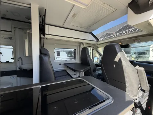 Adria Twin Supreme 640 SGX Solar panel. / towbar photo: 8