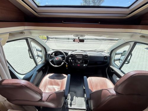 Eura Mobil Terrestra 720 Single beds/2015/Pop-top roof  photo: 15