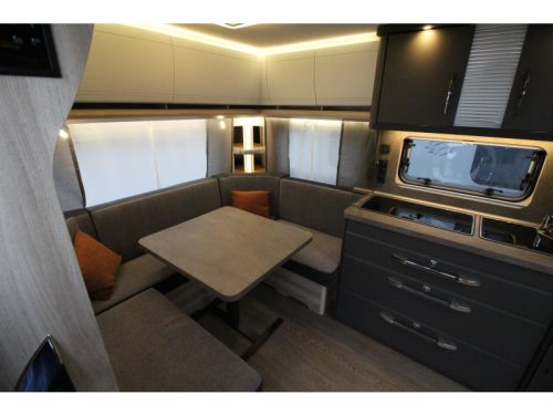 Hobby De Luxe 540 UL Single beds & dinette! photo: 6